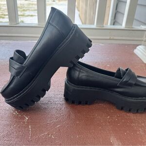 BAMBOO Black Platform Loafers